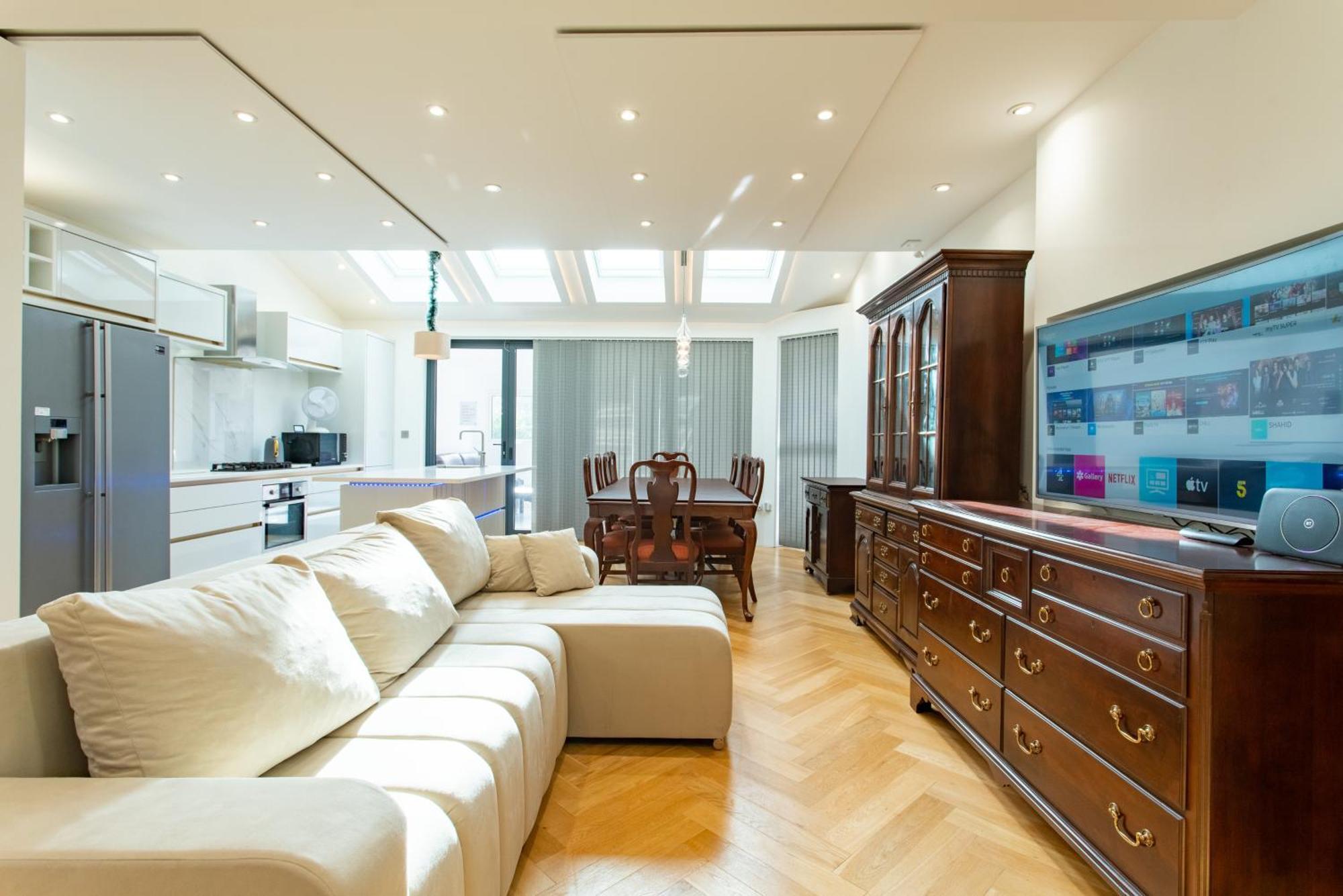 Modern 2Bed Pad W/ Hot Tub Villa Barking  Bagian luar foto