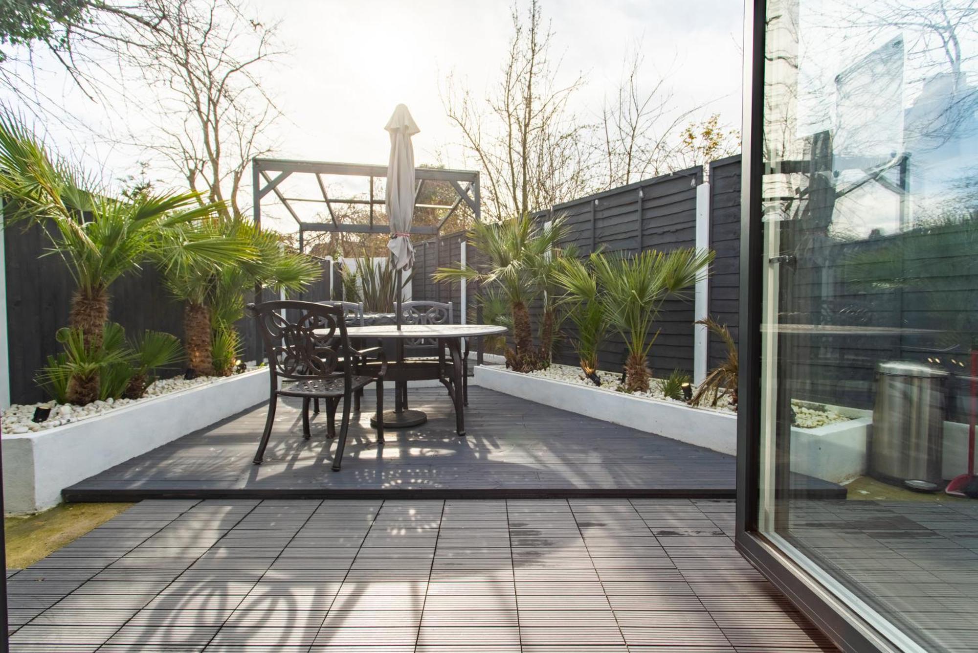 Modern 2Bed Pad W/ Hot Tub Villa Barking  Bagian luar foto